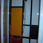 Agli Artisti 3*