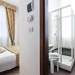 Agli Artisti