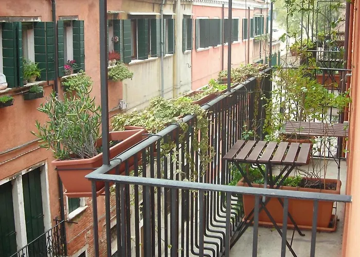 Agli Artisti فندق البندقية