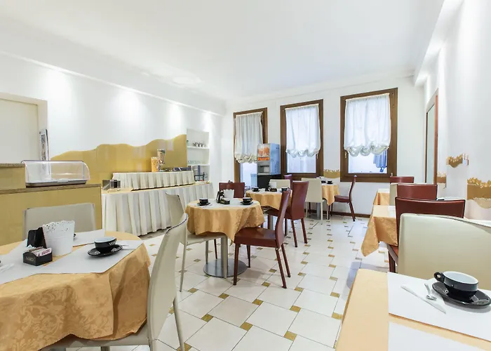 Agli Artisti فندق البندقية