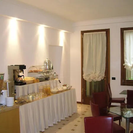 Agli Artisti Hotel 3*