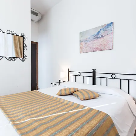 Agli Artisti Otel 3*