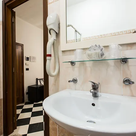 Agli Artisti Venedik