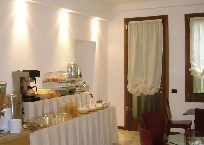 阿格里阿迪斯提酒店 酒店 3*