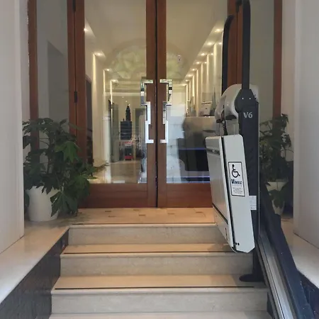 Agli Artisti Venice