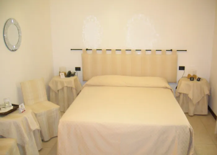 Otel Agli Artisti 3*