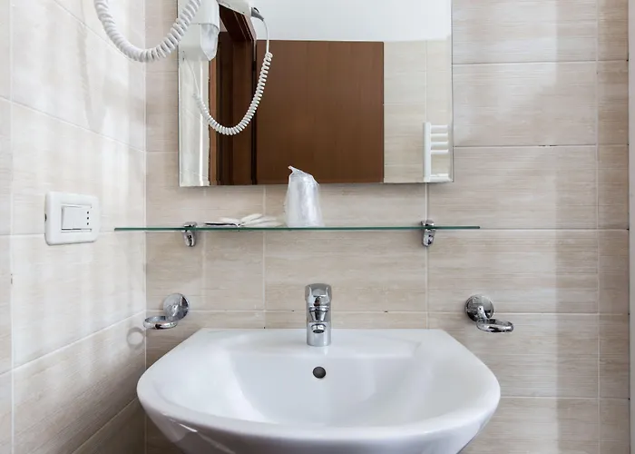 Otel Agli Artisti